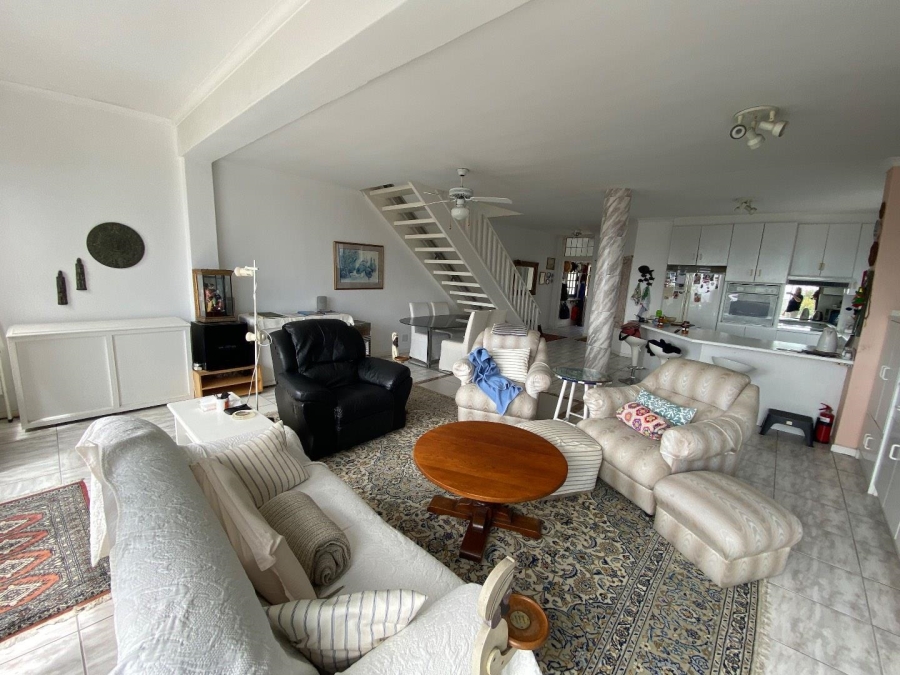 3 Bedroom Property for Sale in Green Point Western Cape